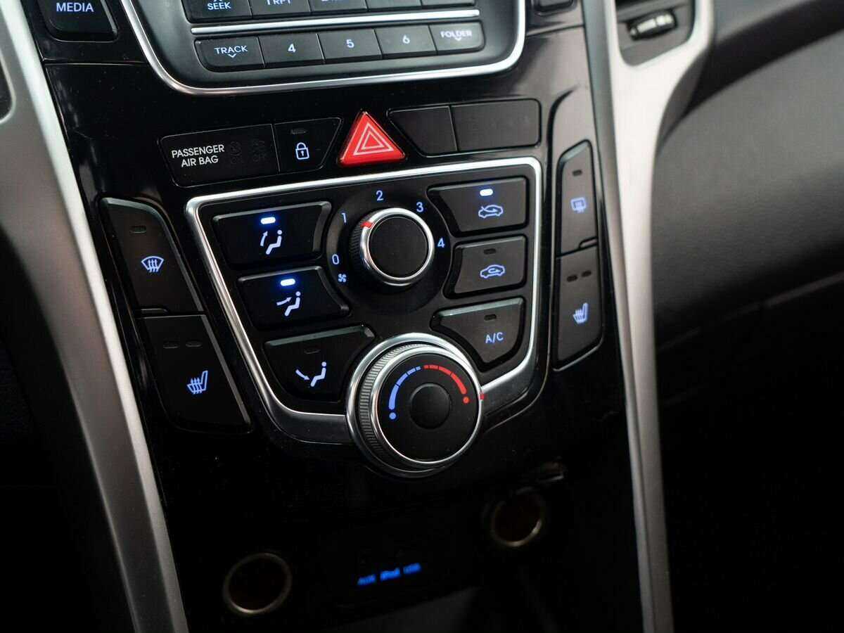 Hyundai i30 б/у, 2013, Механическая. Фото: #10