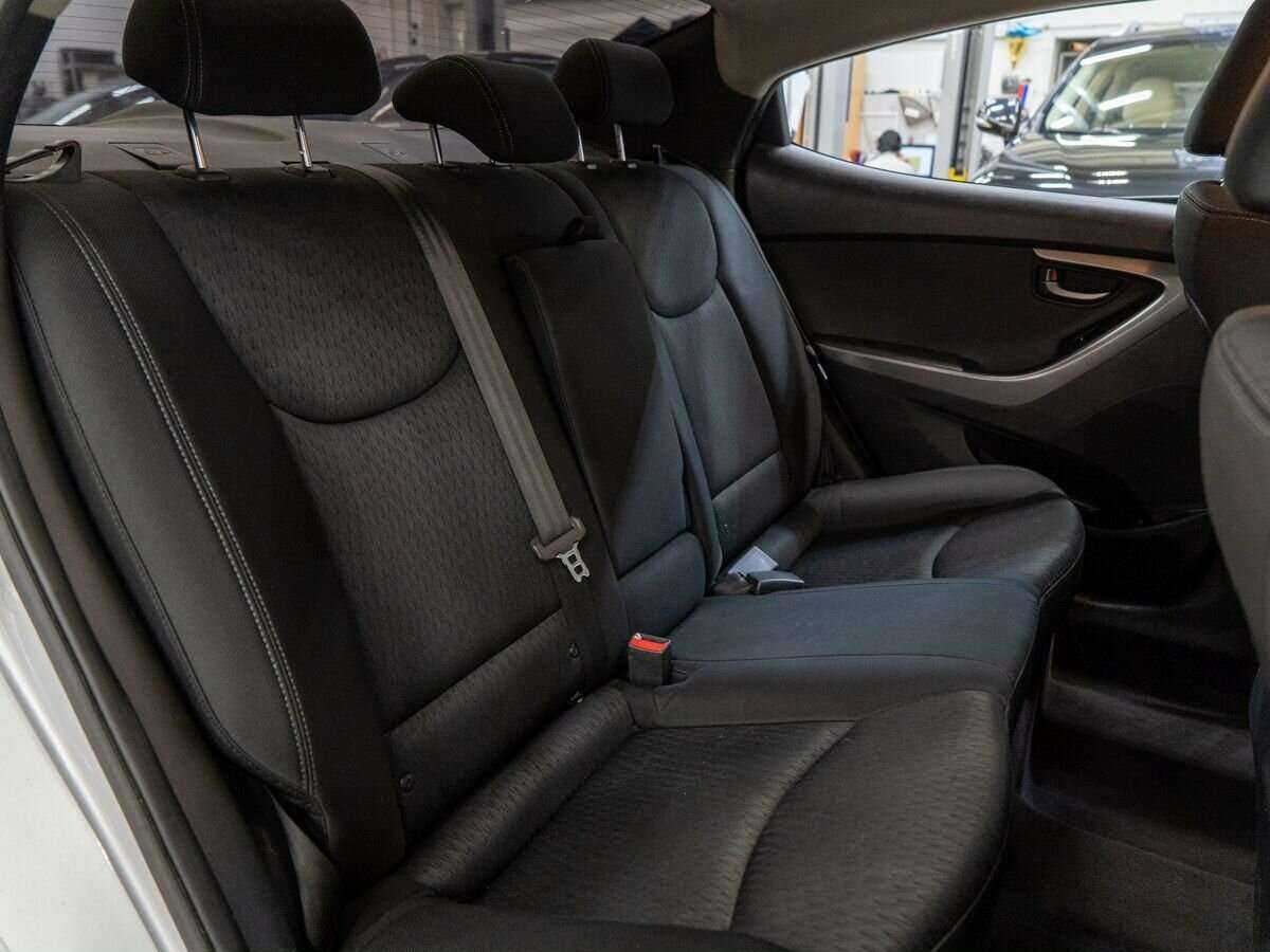 Hyundai Elantra б/у, 2012, Автоматическая. Фото: #7