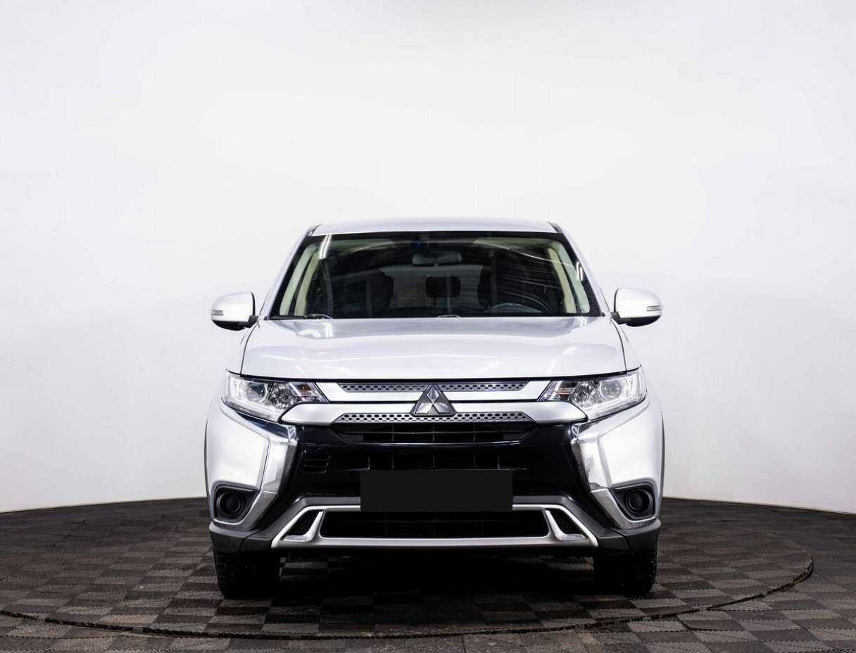 Mitsubishi Outlander б/у, 2019, Вариатор. Фото: #1