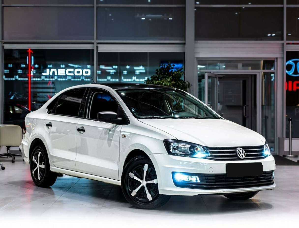 Volkswagen Polo б/у, 2017, Автоматическая. Фото: #1