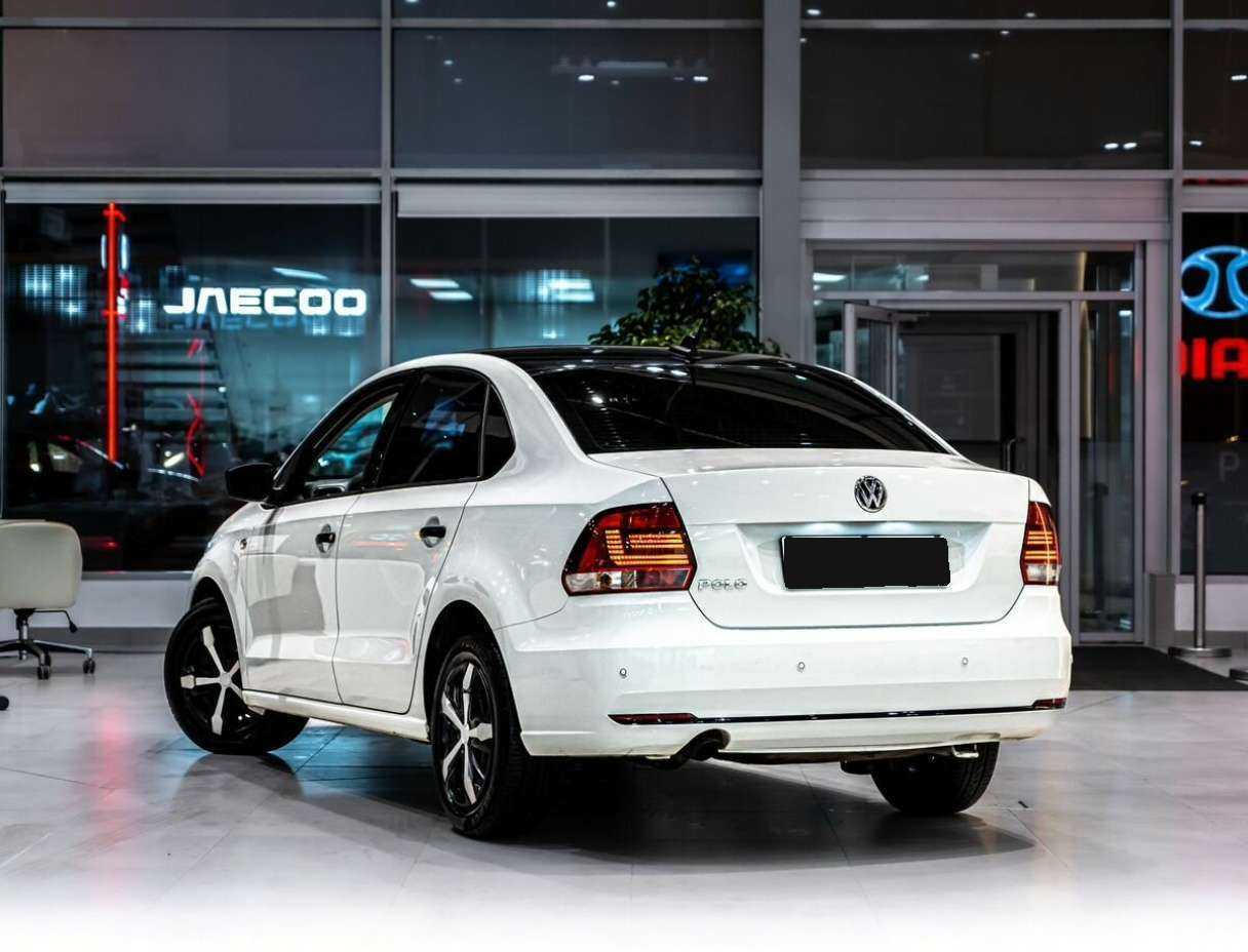 Volkswagen Polo б/у, 2017, Автоматическая. Фото: #3