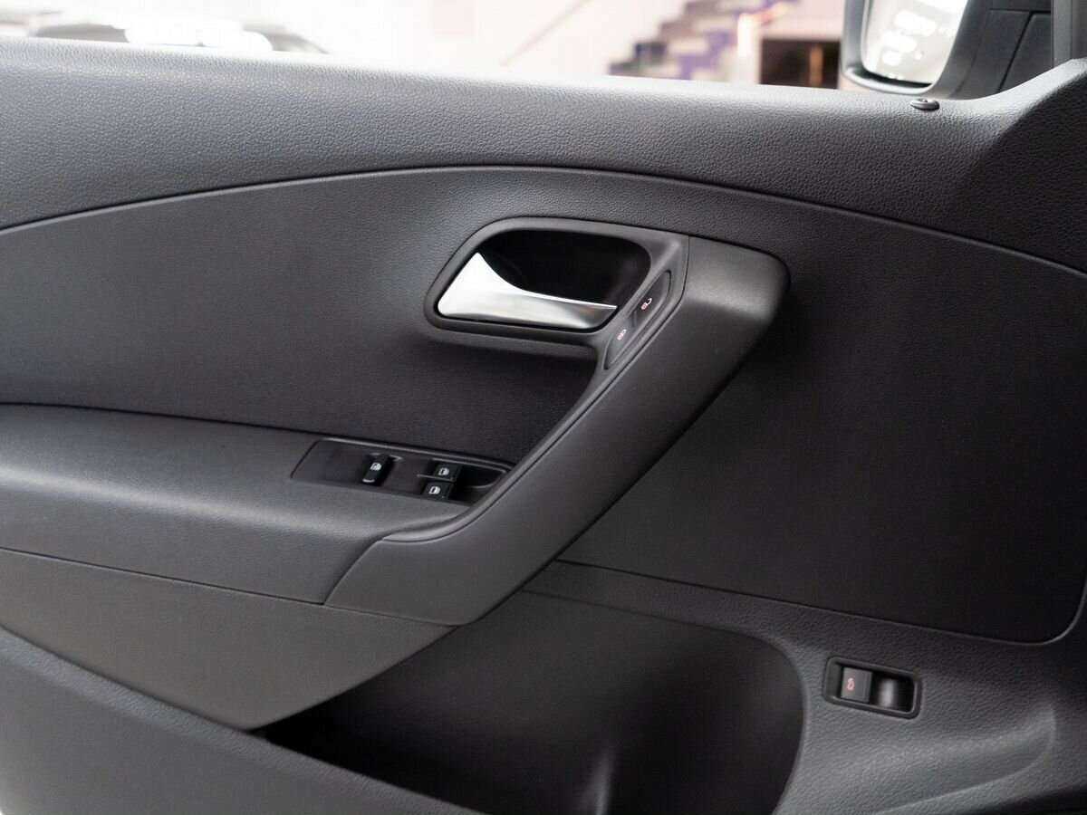 Volkswagen Polo б/у, 2017, Автоматическая. Фото: #13