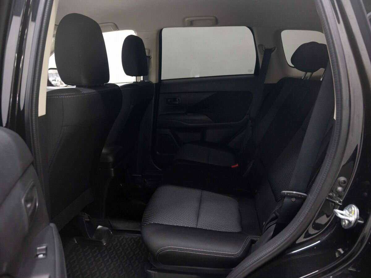 Mitsubishi Outlander б/у, 2016, Вариатор. Фото: #8
