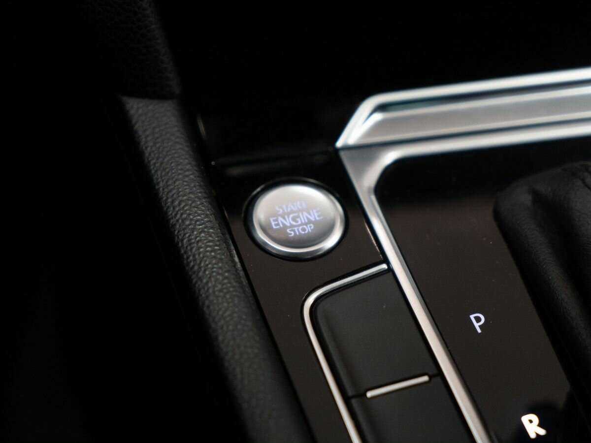 Volkswagen Passat б/у, 2017, Роботизированная. Фото: #10