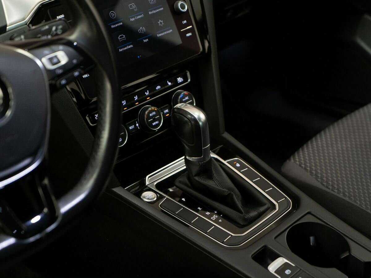 Volkswagen Passat б/у, 2017, Роботизированная. Фото: #11