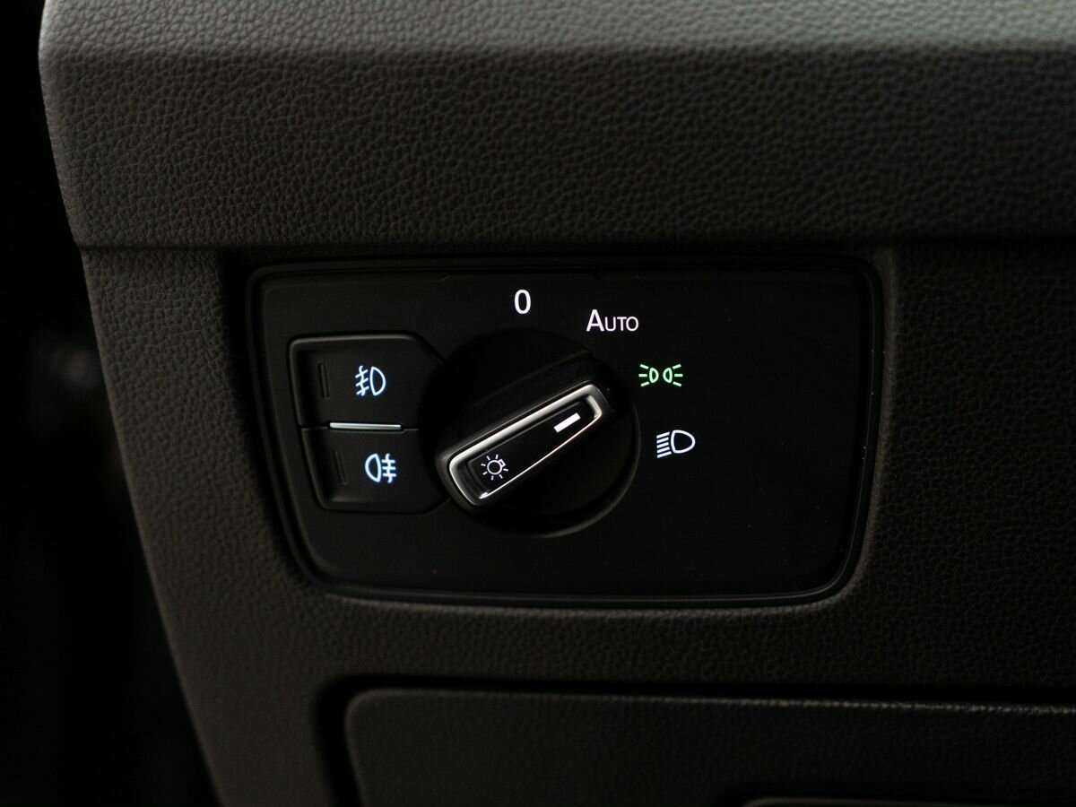 Volkswagen Passat б/у, 2017, Роботизированная. Фото: #16