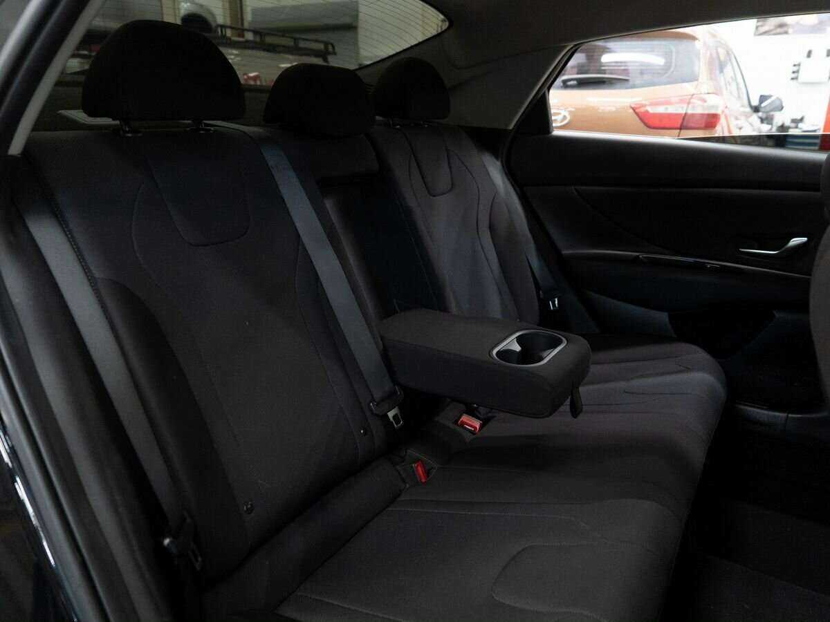 Hyundai Elantra б/у, 2021, Автоматическая. Фото: #8