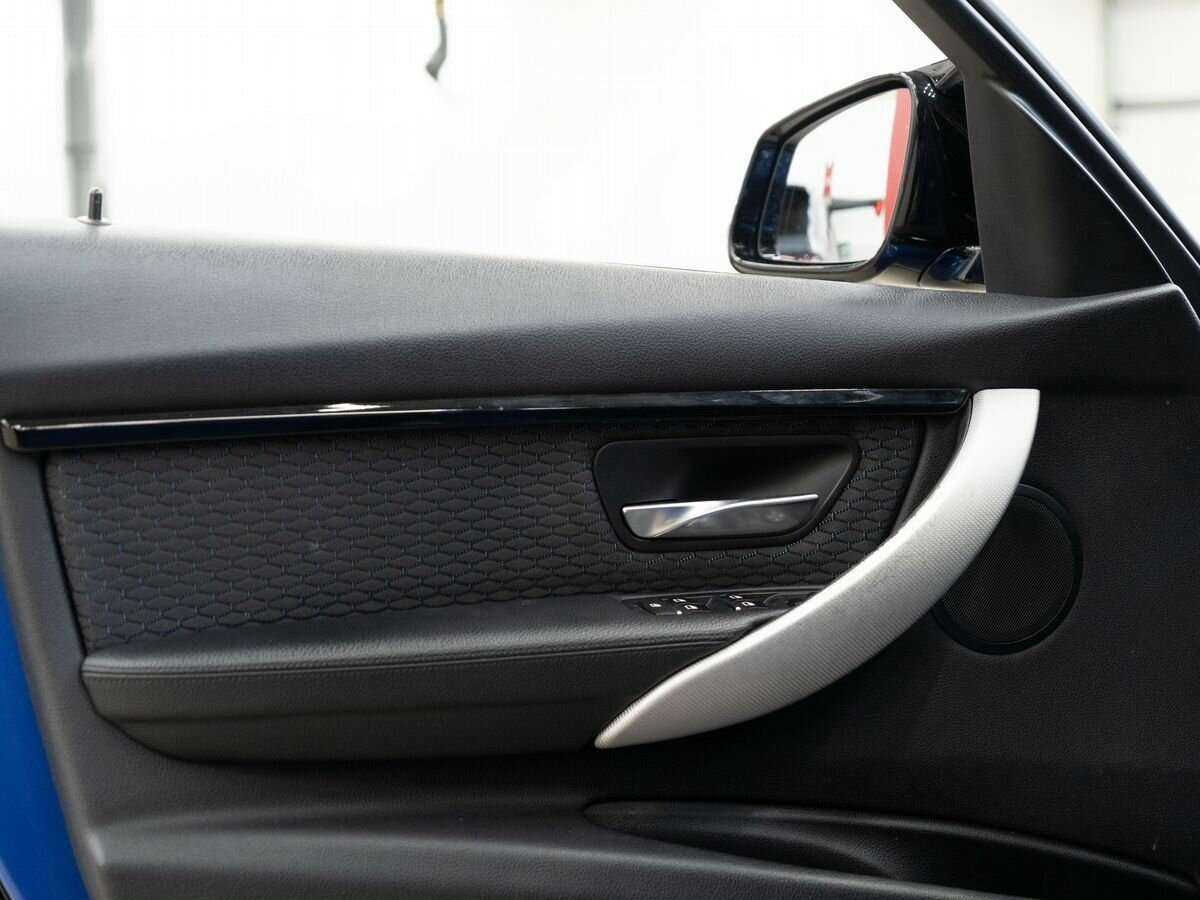 BMW 3 серии б/у, 2016, Автоматическая. Фото: #15