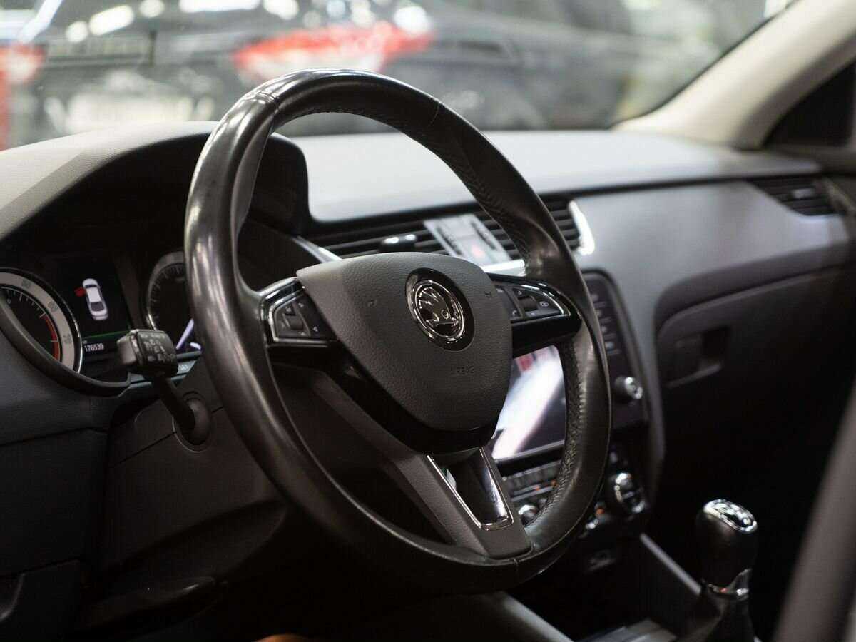 Skoda Octavia б/у, 2018, Механическая. Фото: #4
