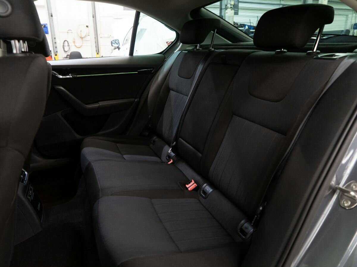 Skoda Octavia б/у, 2018, Механическая. Фото: #6