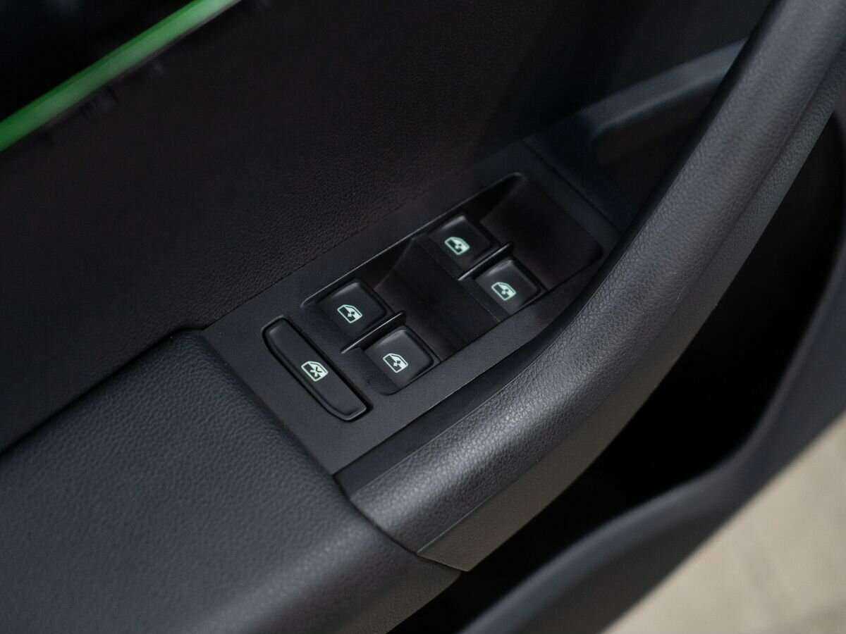 Skoda Octavia б/у, 2018, Механическая. Фото: #11