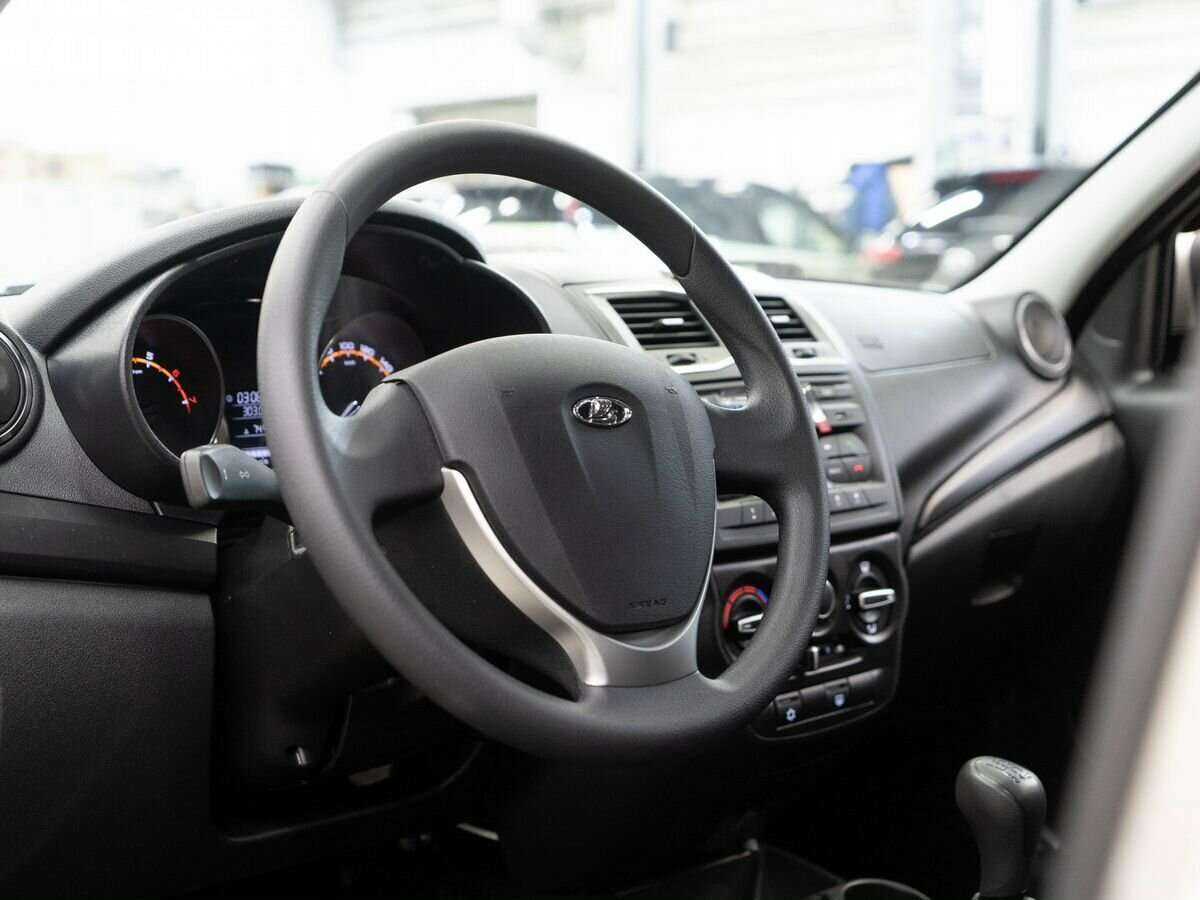 Lada (ВАЗ) Granta б/у, 2021, Механическая. Фото: #4