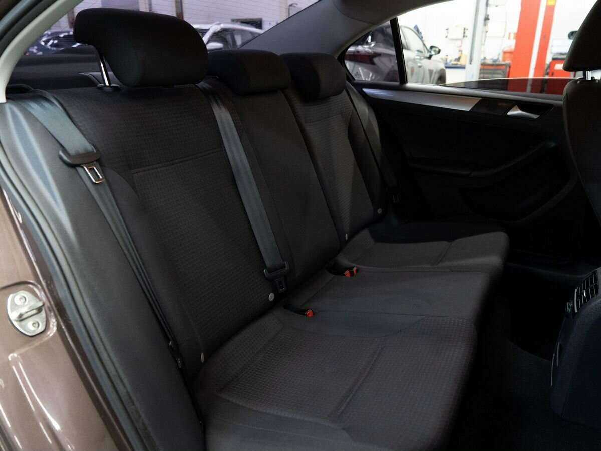 Volkswagen Jetta б/у, 2016, Механическая. Фото: #8