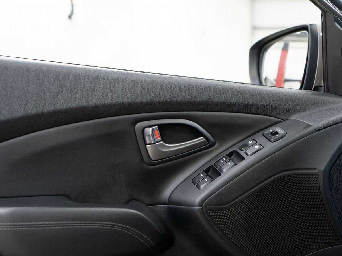 Hyundai ix35 б/у, 2014, Автоматическая. Фото: #12