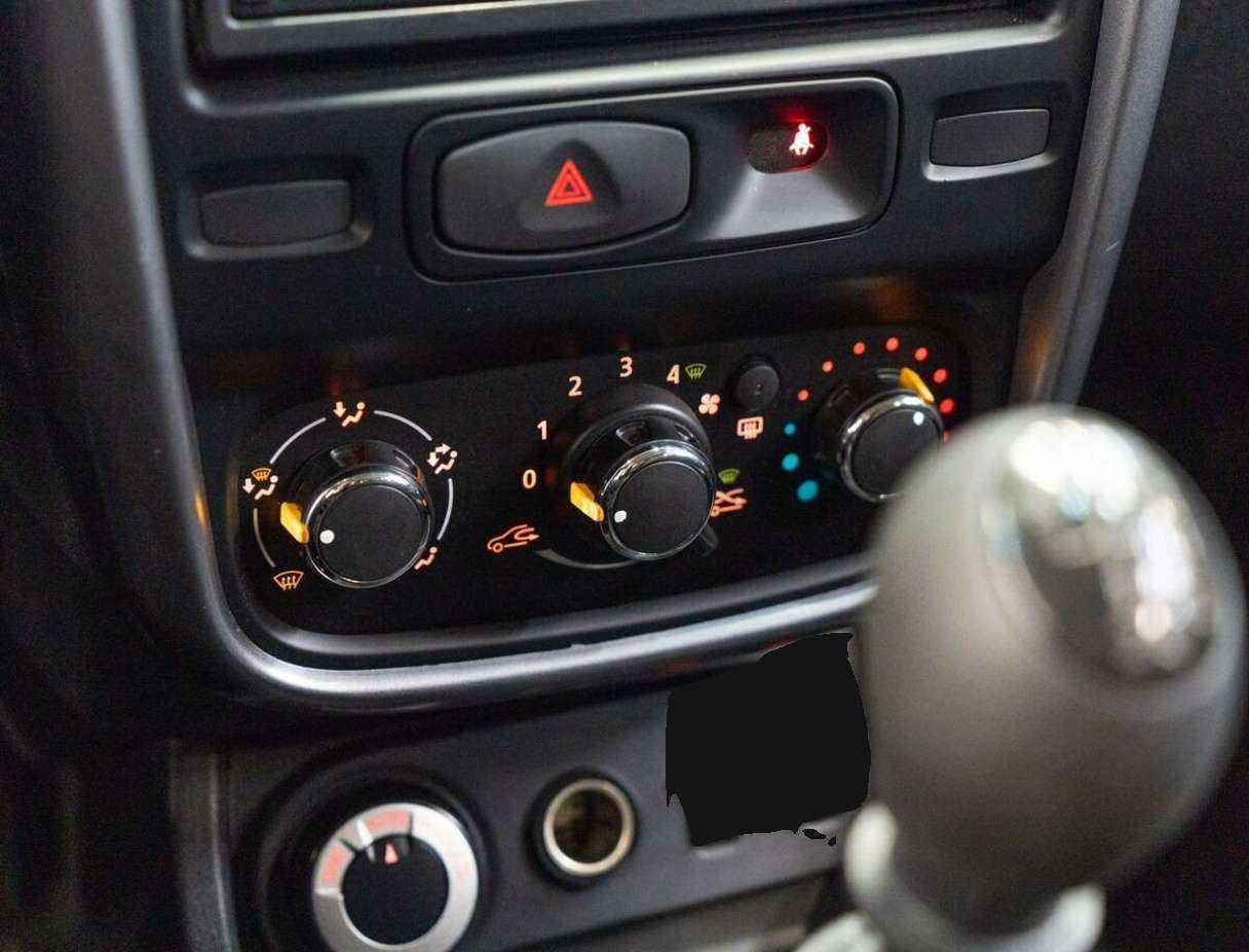 Renault Duster б/у, 2012, Механическая. Фото: #12