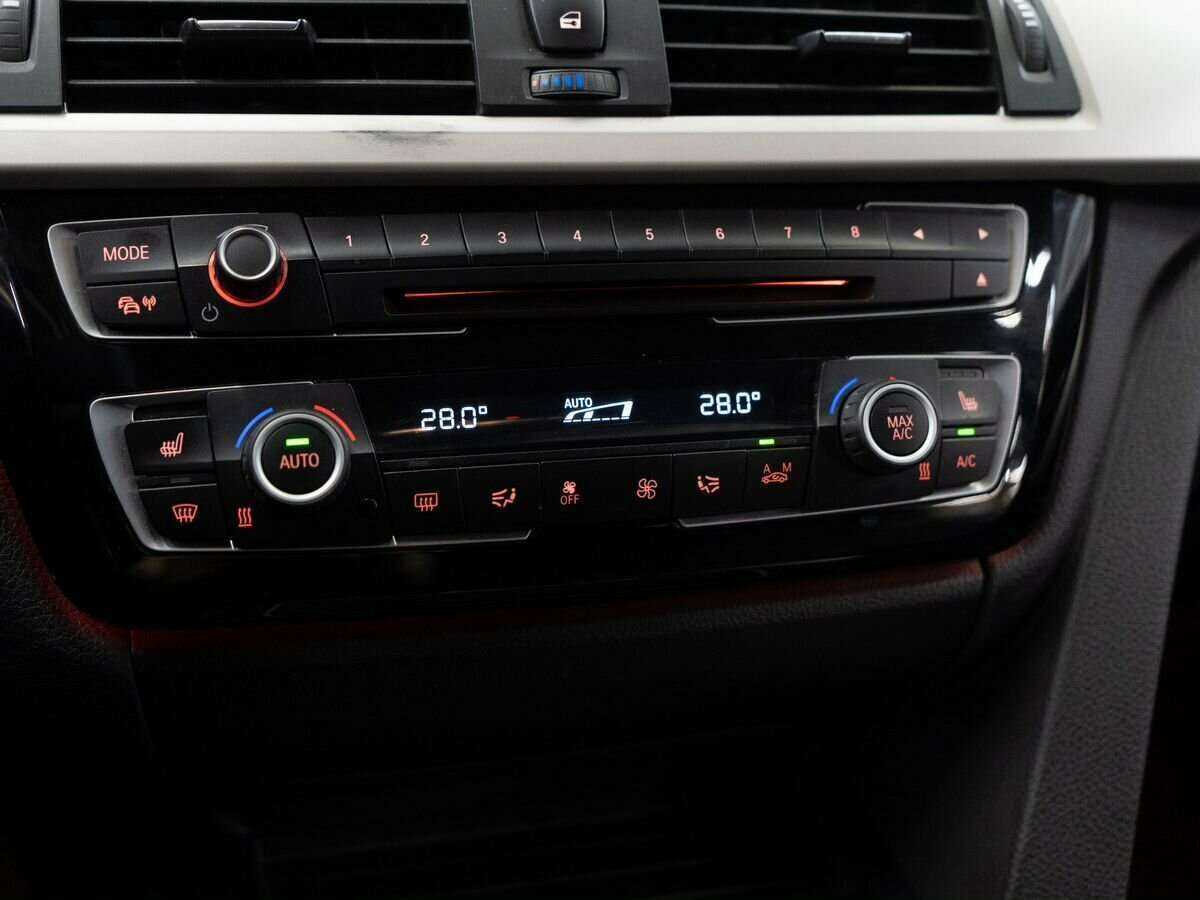 BMW 3 серии б/у, 2015, Автоматическая. Фото: #10