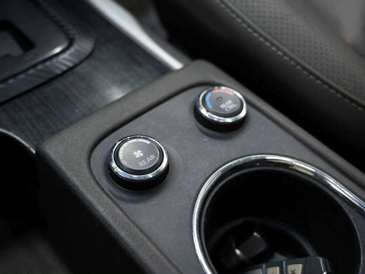 Nissan Pathfinder б/у, 2013, Автоматическая. Фото: #23