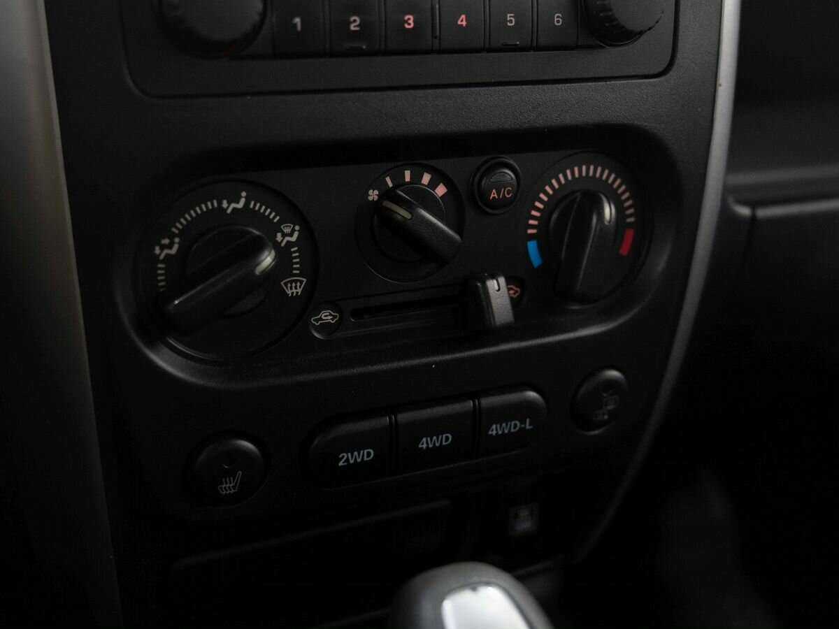 Suzuki Jimny б/у, 2012, Автоматическая. Фото: #16