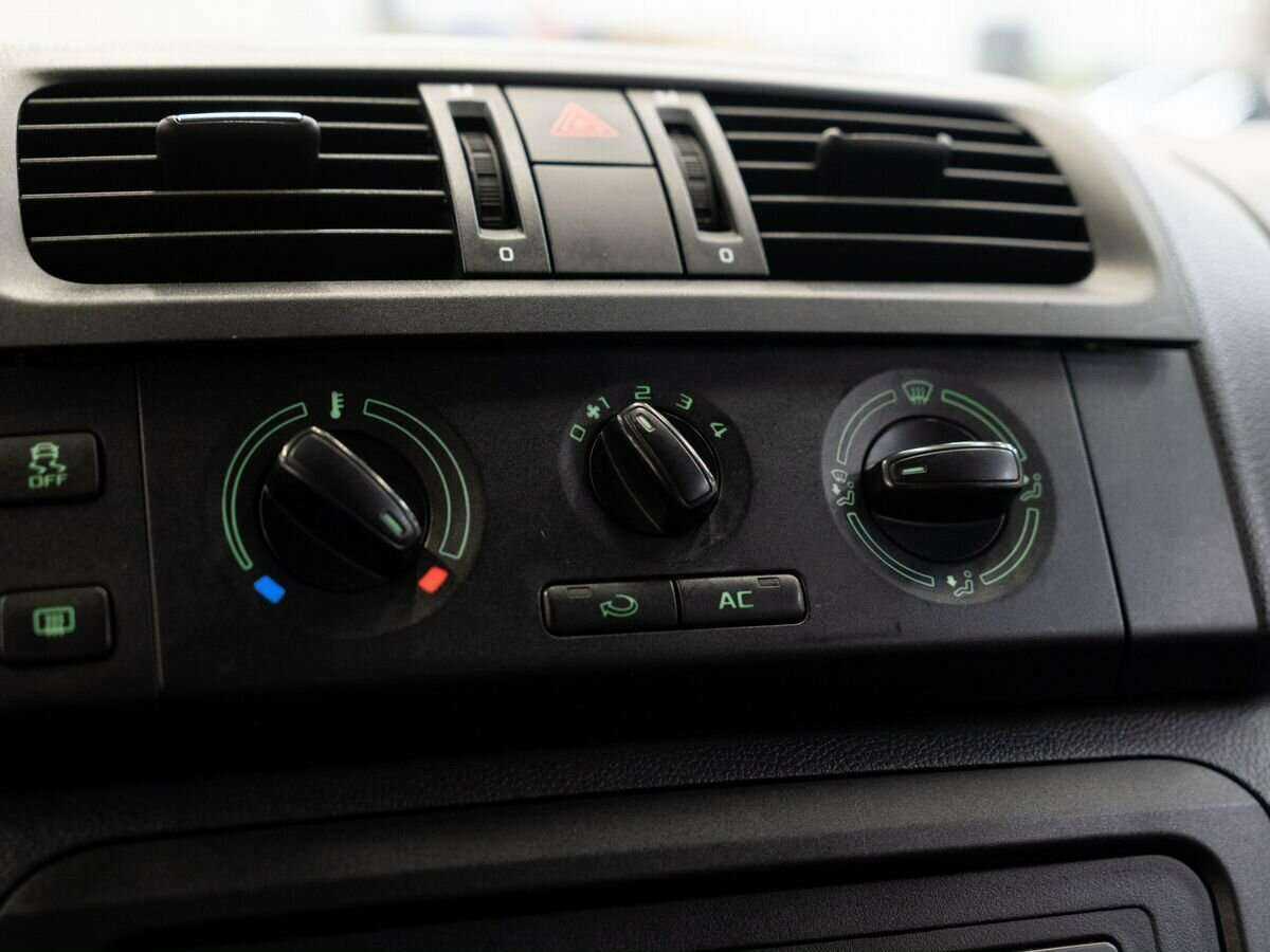 Skoda Fabia б/у, 2012, Автоматическая. Фото: #12