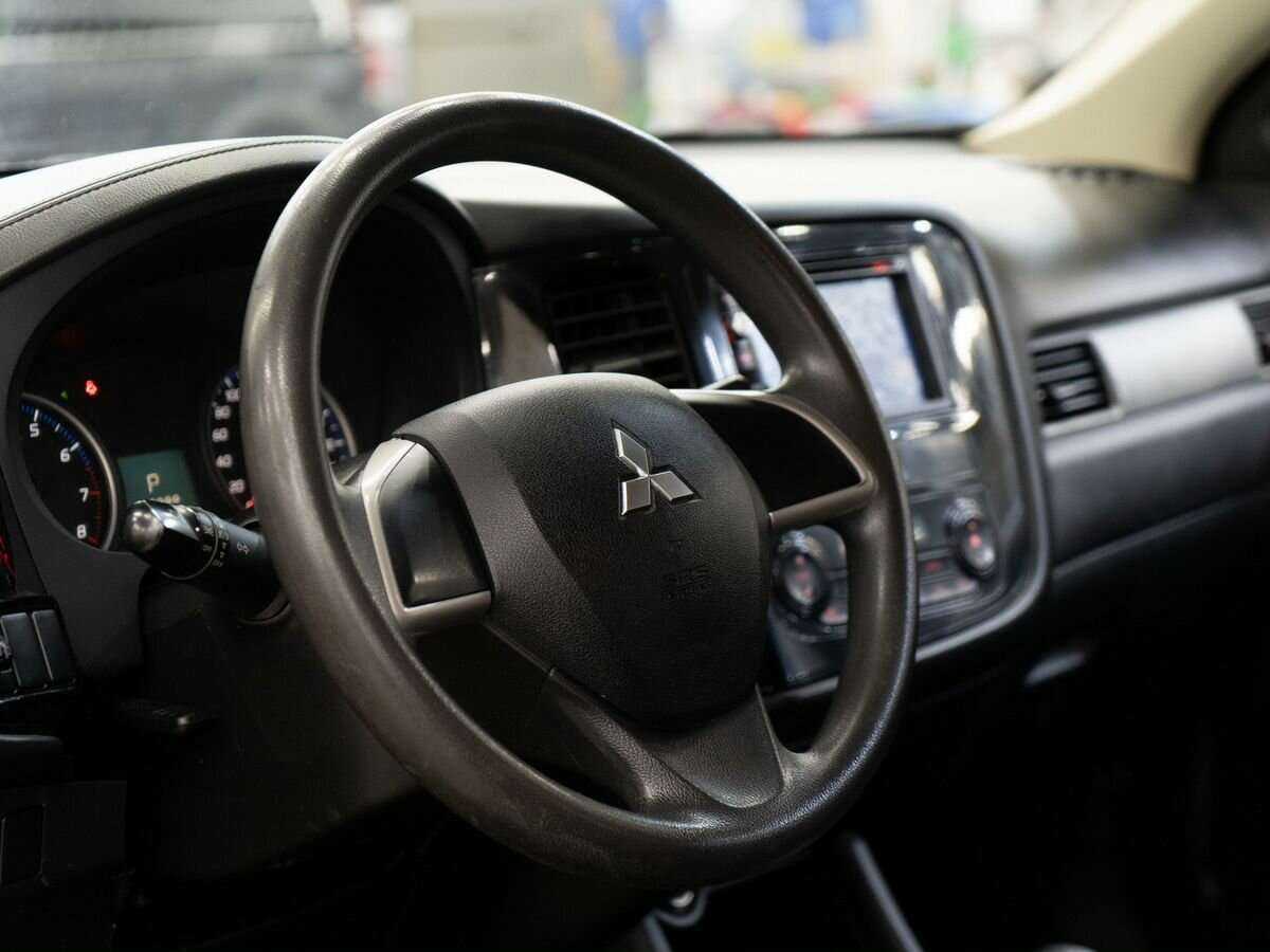Mitsubishi Outlander б/у, 2015, Вариатор. Фото: #6