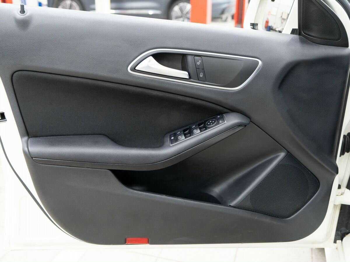 Mercedes-Benz A-Класс б/у, 2016, Роботизированная. Фото: #13