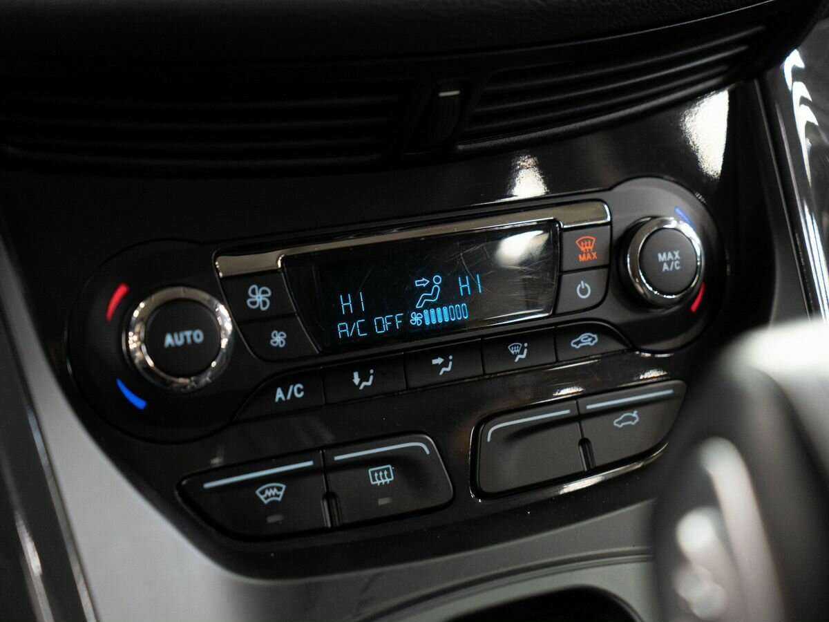 Ford Kuga б/у, 2013, Роботизированная. Фото: #10