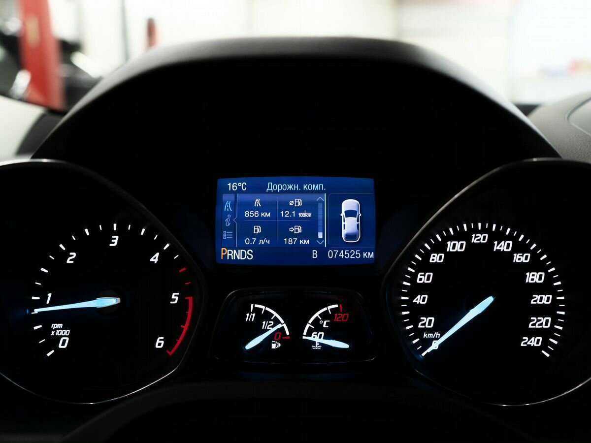 Ford Kuga б/у, 2013, Роботизированная. Фото: #11