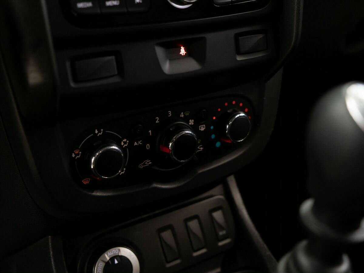 Renault Duster б/у, 2015, Механическая. Фото: #10