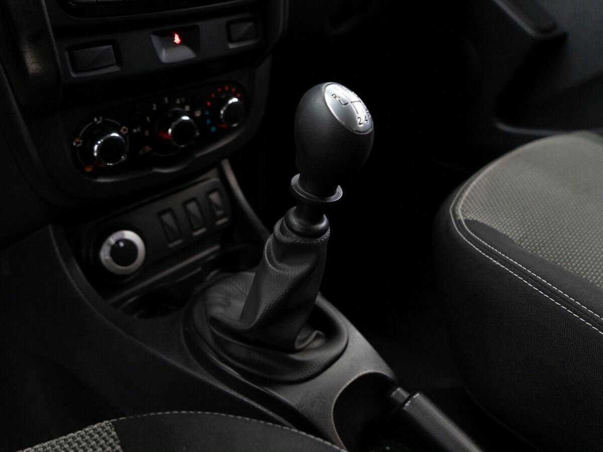 Renault Duster б/у, 2015, Механическая. Фото: #12