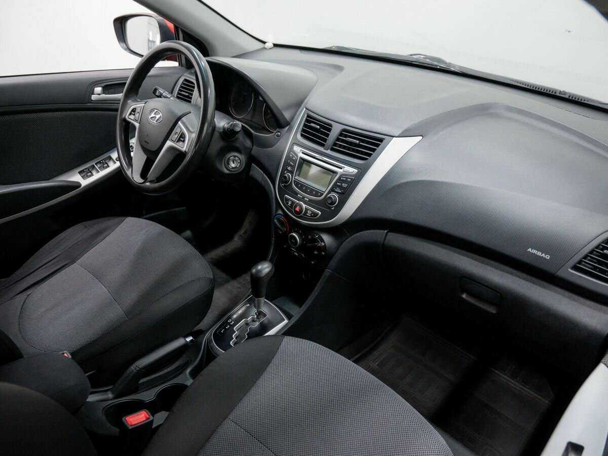 Hyundai Solaris б/у, 2012, Автоматическая. Фото: #5