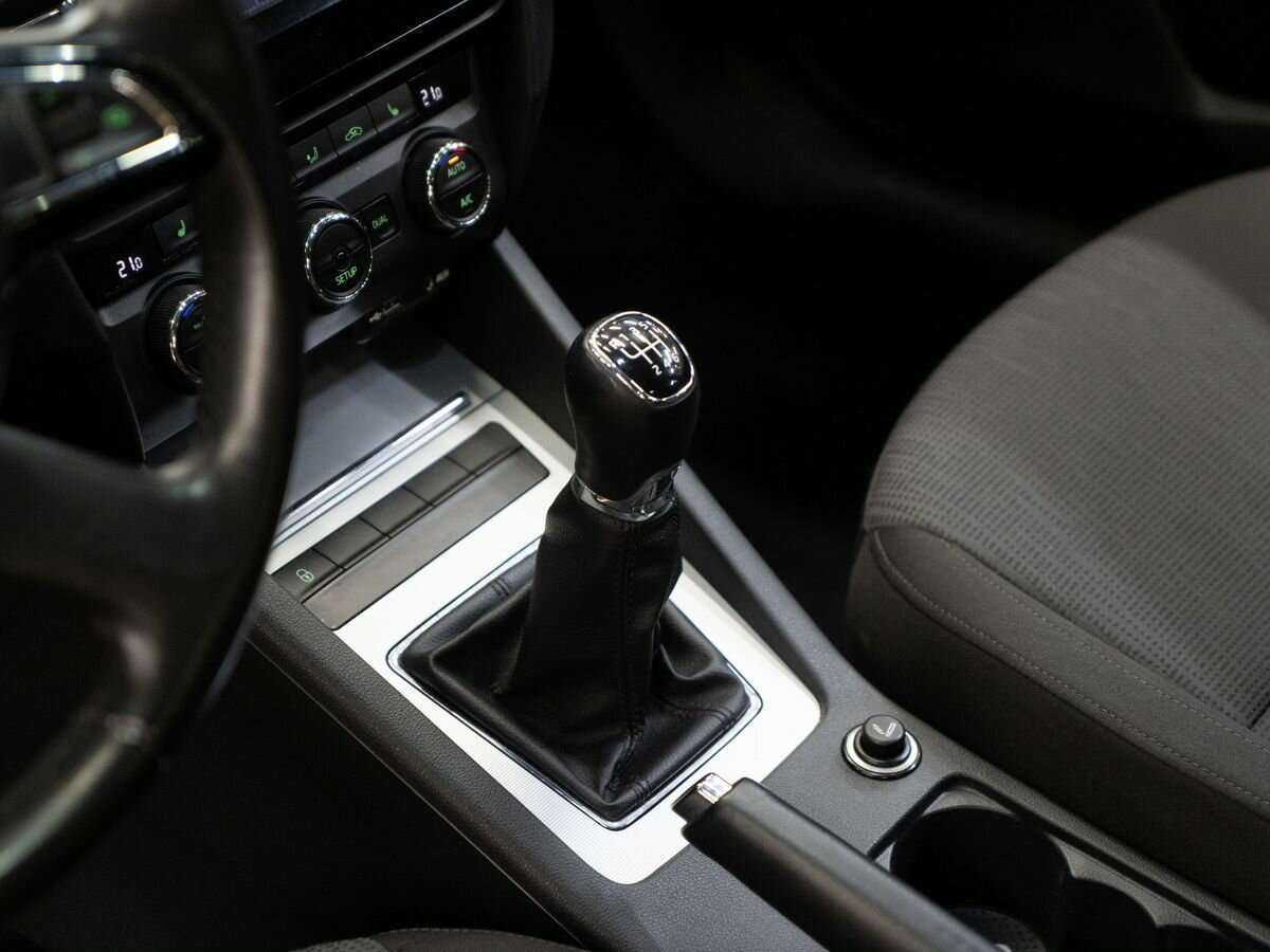 Skoda Octavia б/у, 2014, Механическая. Фото: #9
