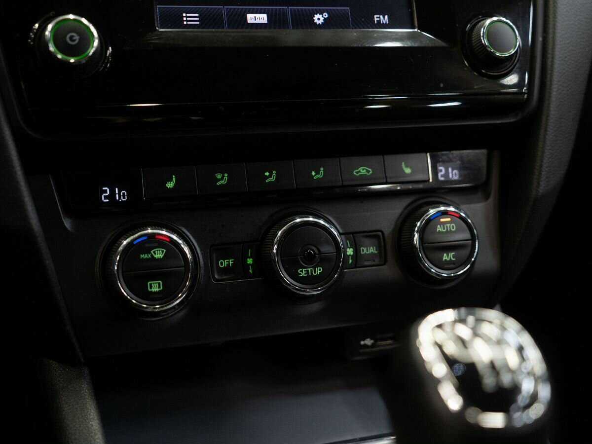 Skoda Octavia б/у, 2014, Механическая. Фото: #11