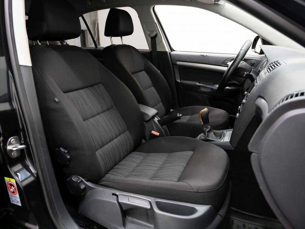 Skoda Octavia б/у, 2012, Механическая. Фото: #6