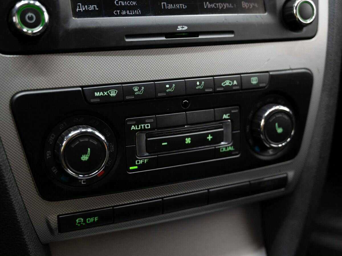 Skoda Octavia б/у, 2012, Механическая. Фото: #12