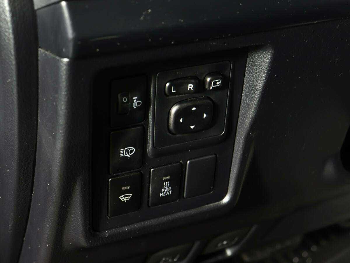 Toyota Land Cruiser Prado б/у, 2012, Автоматическая. Фото: #15