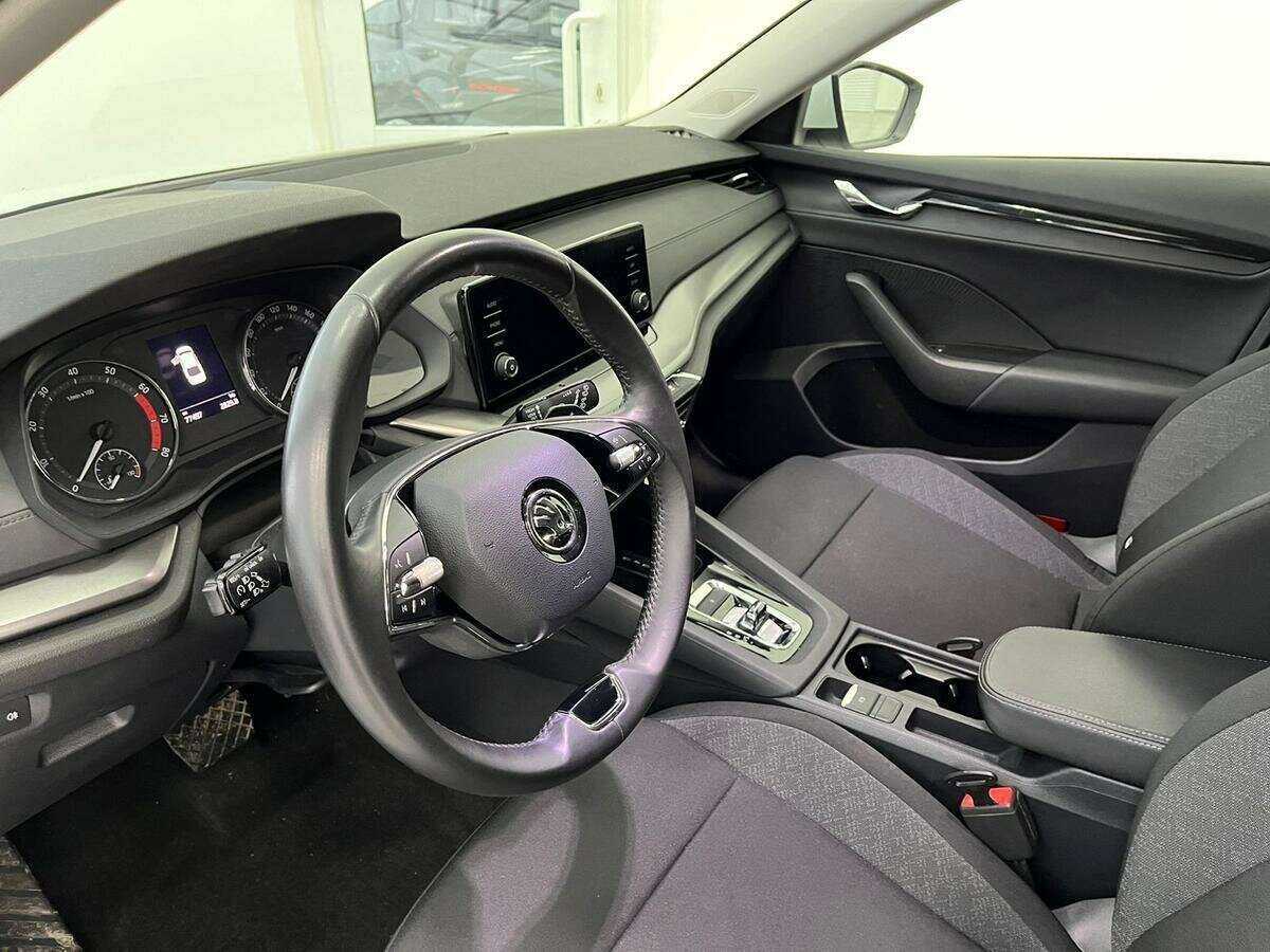 Skoda Octavia б/у, 2021, Автоматическая. Фото: #8