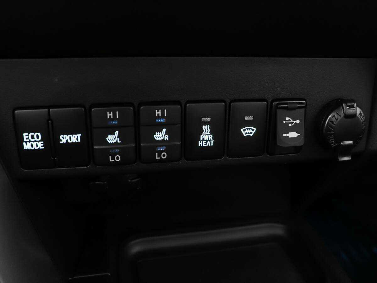 Toyota RAV4 б/у, 2018, Автоматическая. Фото: #19