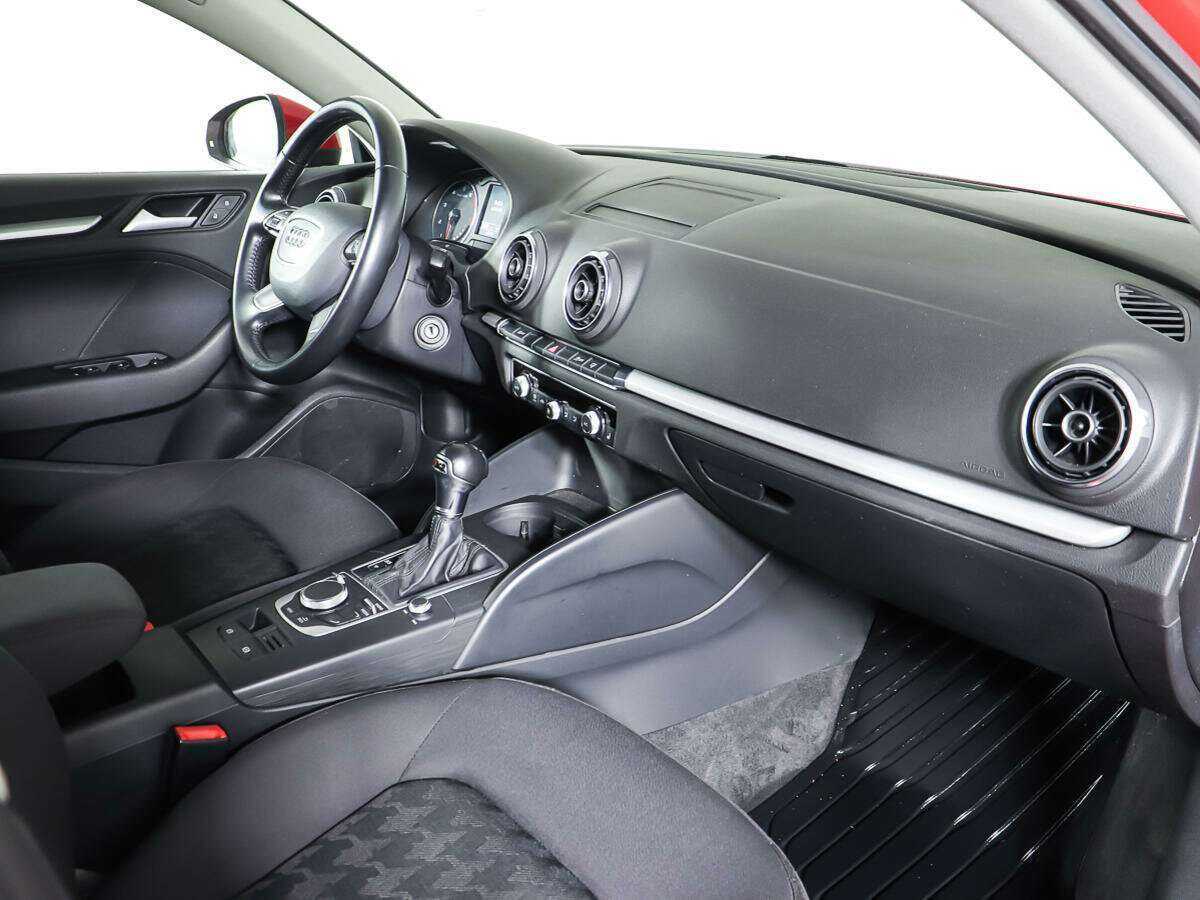 Audi A3 б/у, 2015, Роботизированная. Фото: #9