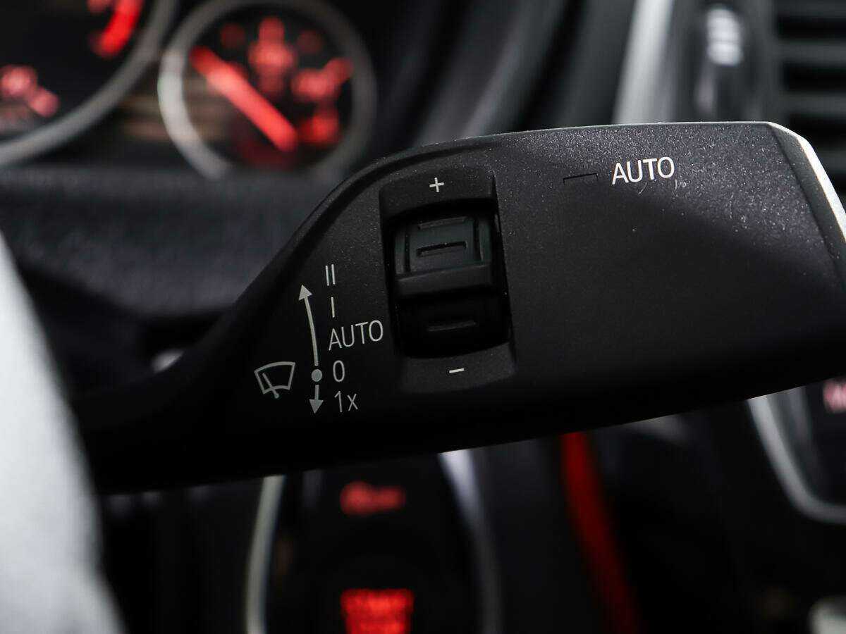 BMW 3 серии б/у, 2017, Автоматическая. Фото: #17