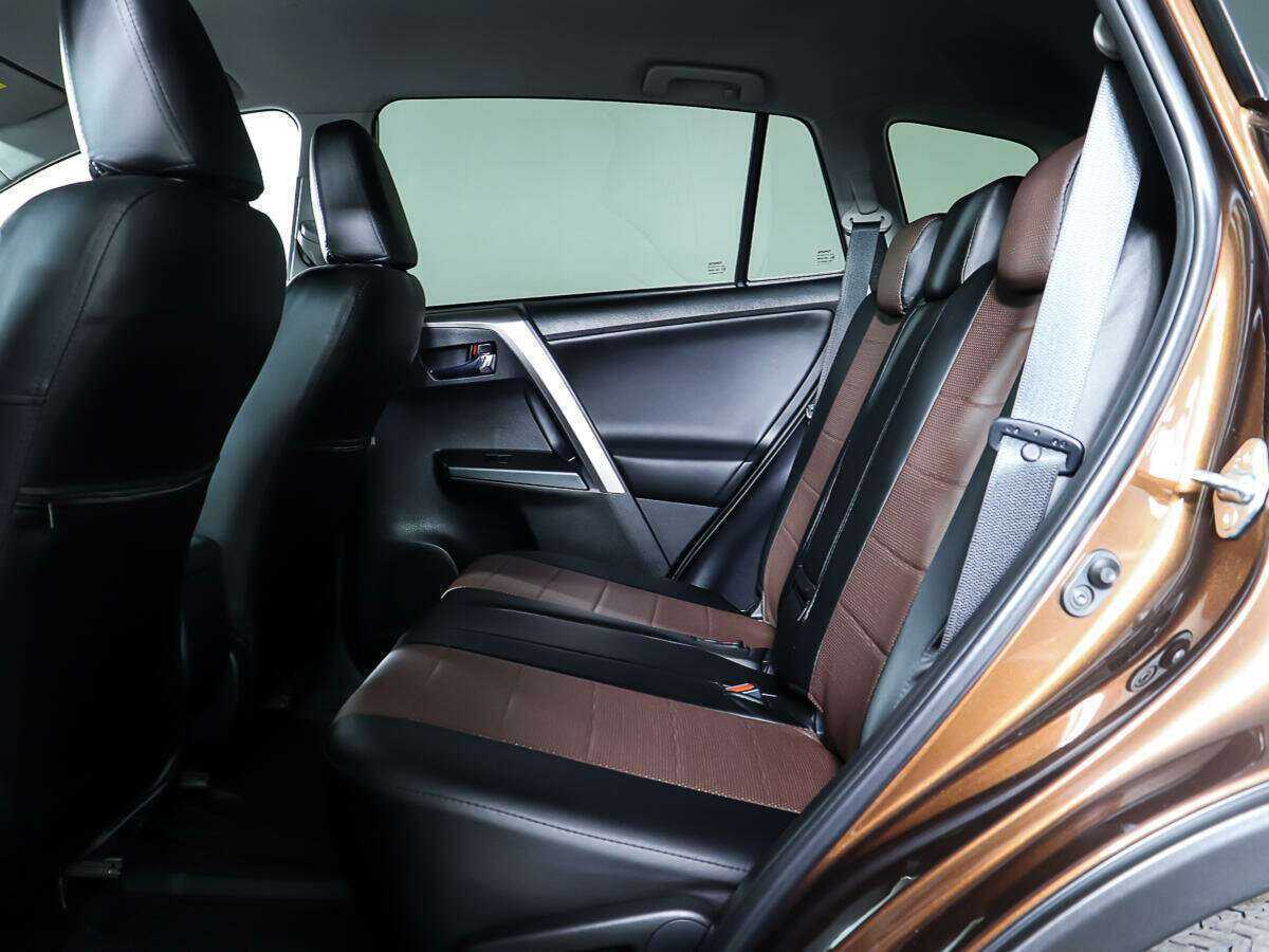 Toyota RAV4 б/у, 2018, Автоматическая. Фото: #8