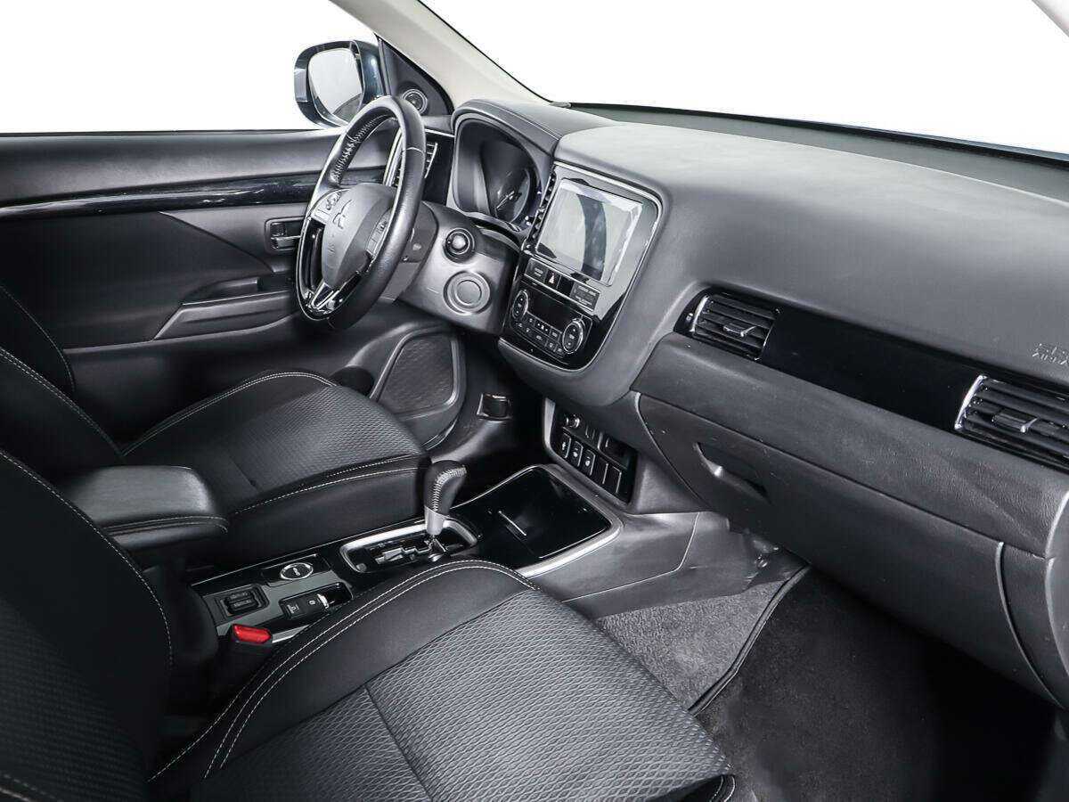Mitsubishi Outlander б/у, 2019, Вариатор. Фото: #8