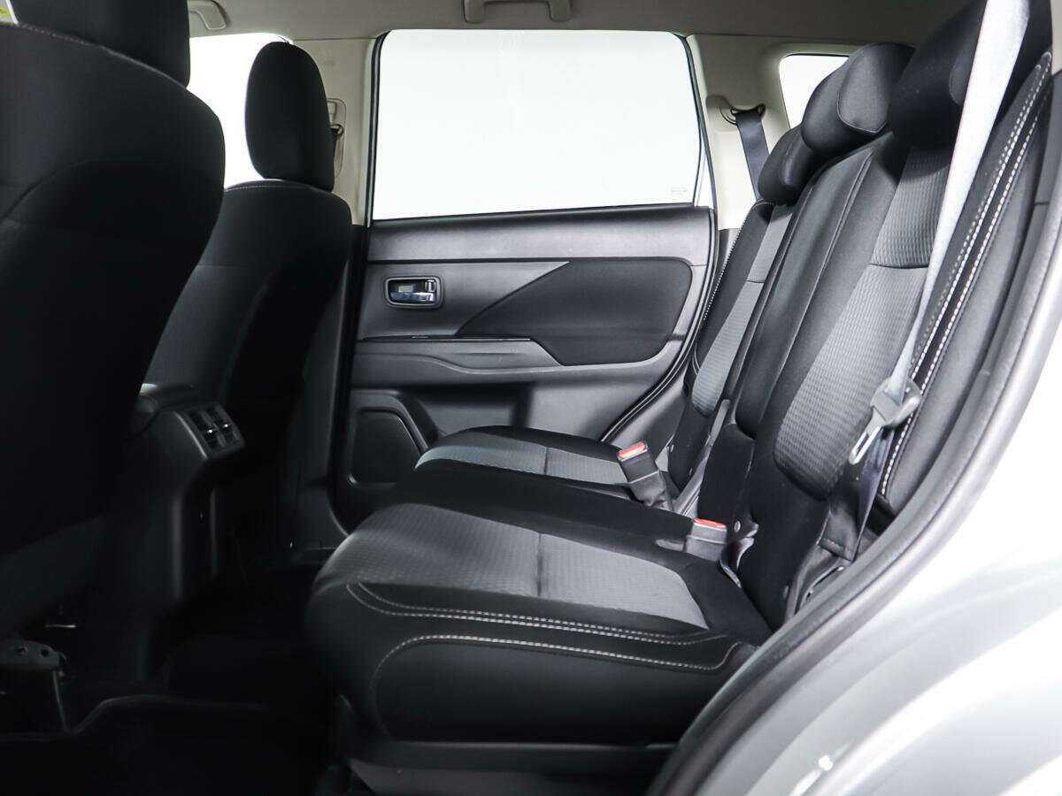 Mitsubishi Outlander б/у, 2019, Вариатор. Фото: #9