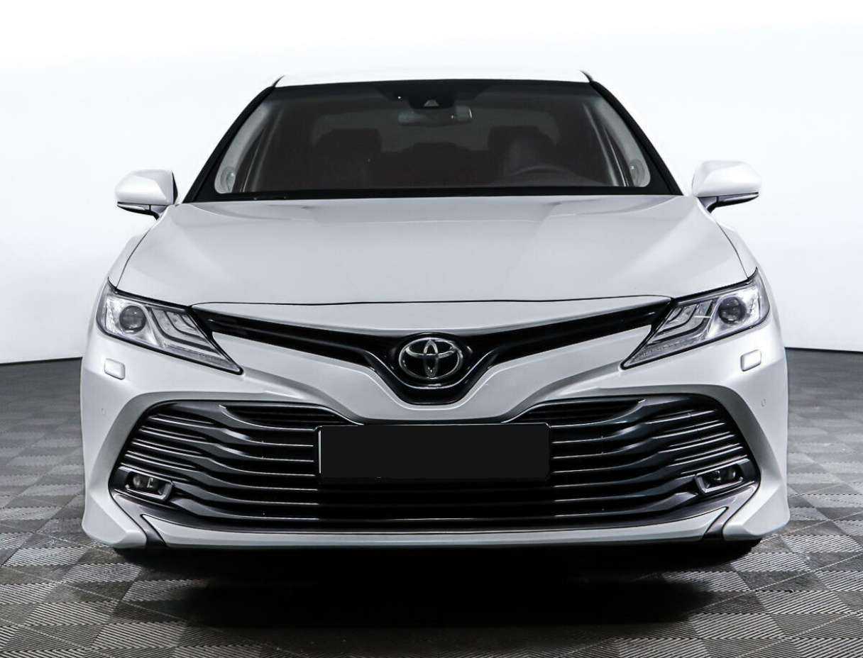 Toyota Camry б/у, 2018, Автоматическая. Фото: #1
