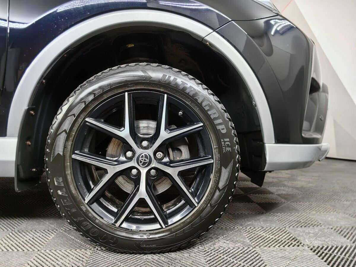 Toyota RAV4 б/у, 2017, Автоматическая. Фото: #14