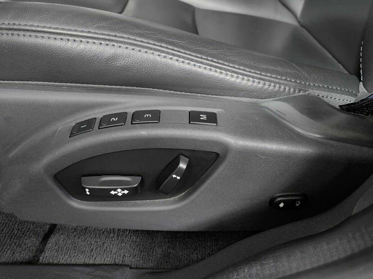 Volvo XC60 б/у, 2016, Автоматическая. Фото: #18