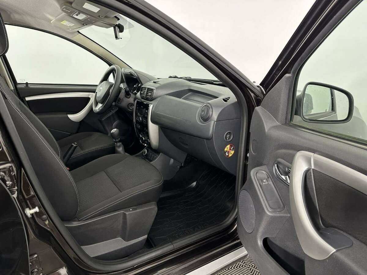 Nissan Terrano б/у, 2019, Механическая. Фото: #12