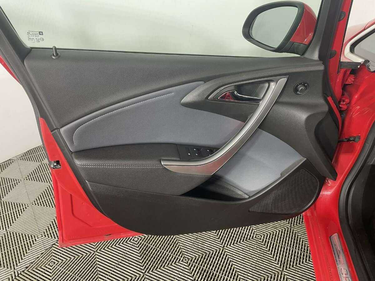 Опель Астра б/у, 2013, Автоматическая. Фото: #7