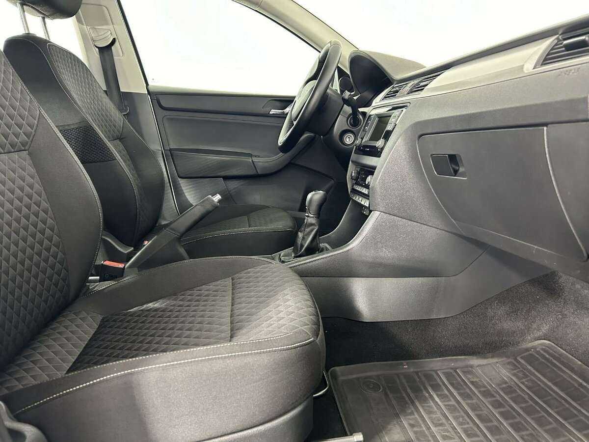 Skoda Rapid б/у, 2016, Механическая. Фото: #13