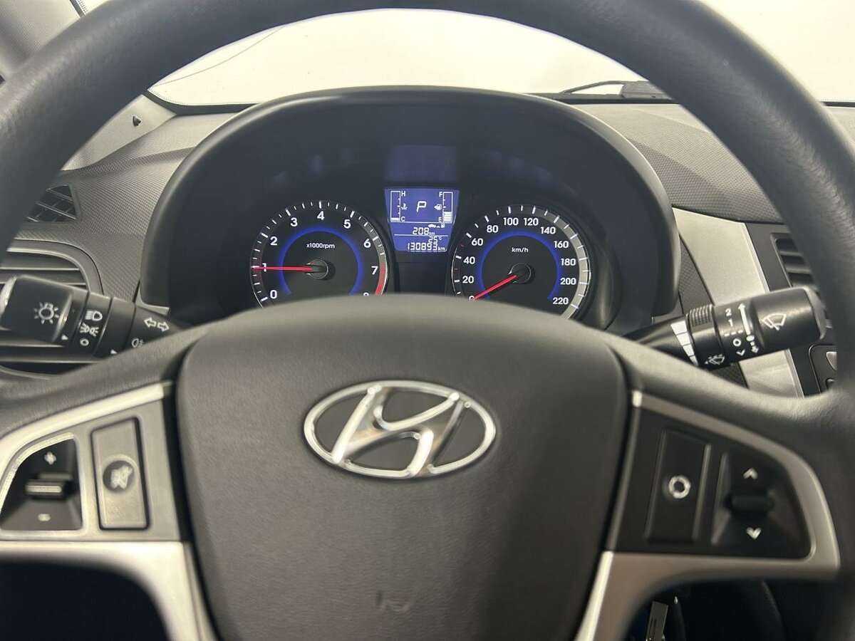 Hyundai Solaris б/у, 2015, Автоматическая. Фото: #10