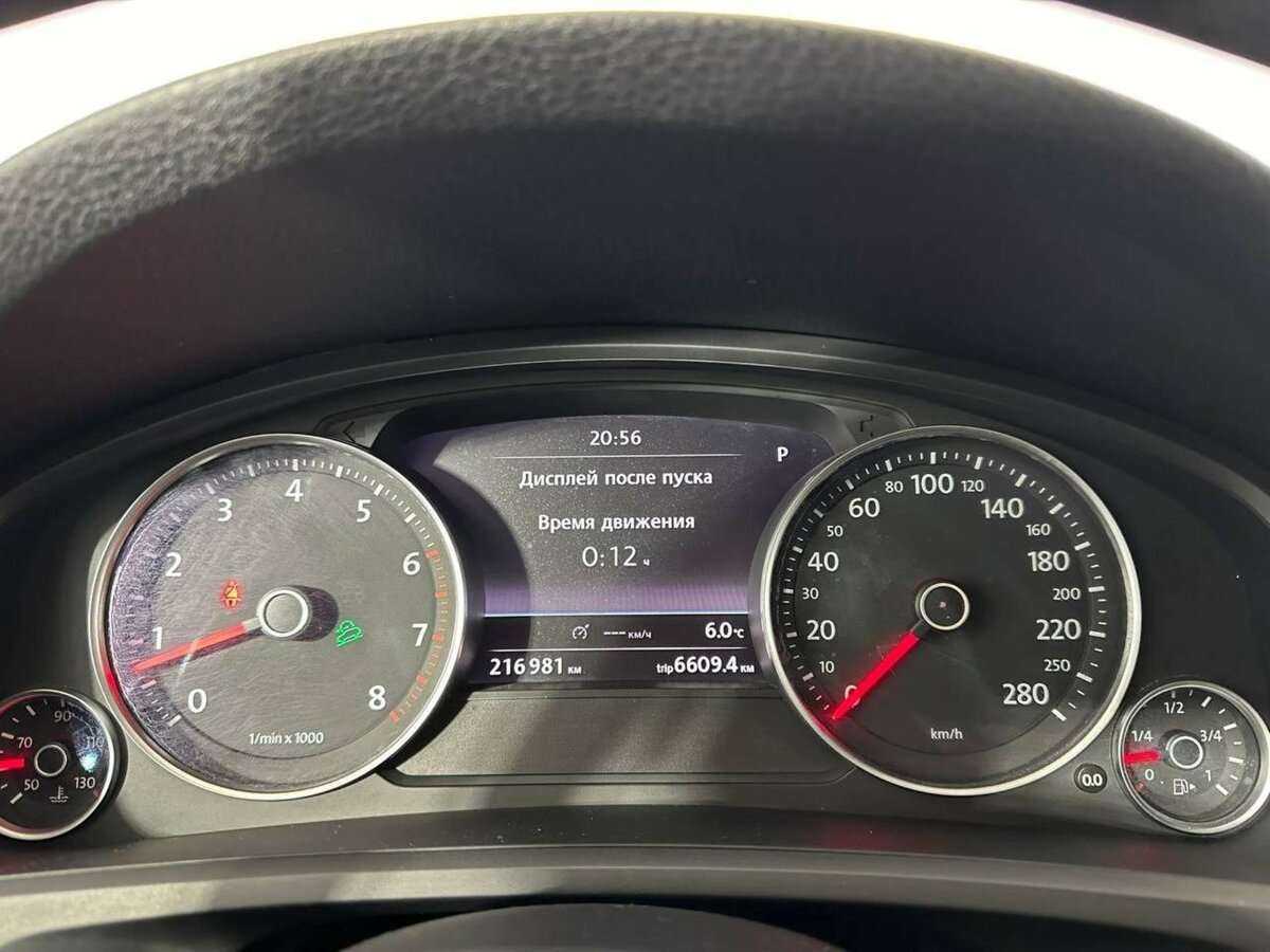 Volkswagen Touareg б/у, 2012, Автоматическая. Фото: #10